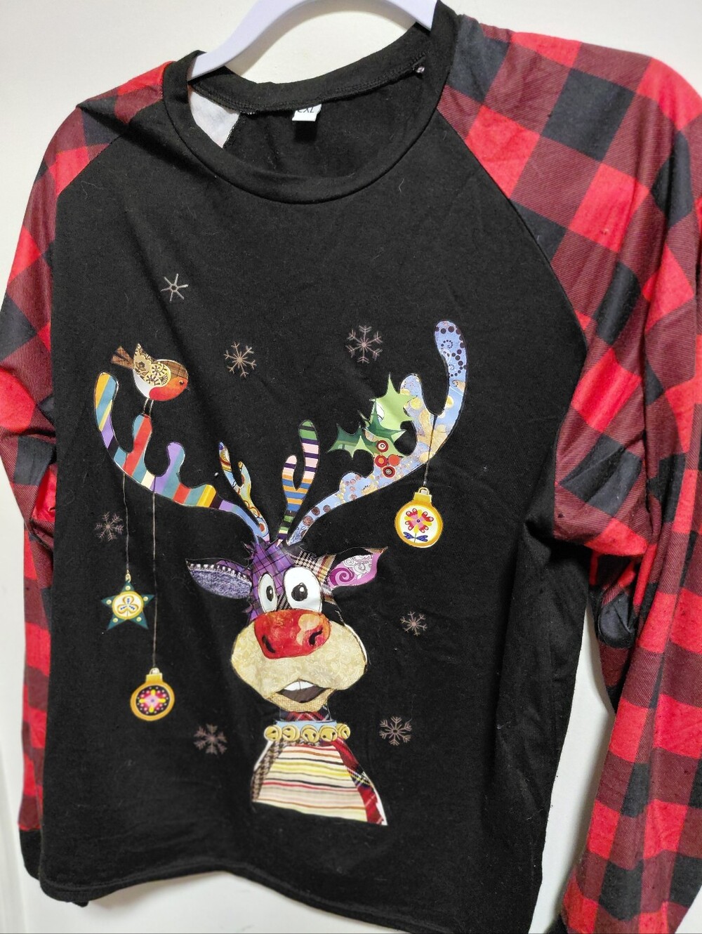Womens Black & Red Plaid Reindeer Graphic Raglan Top
